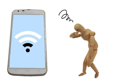 回線の悪さに頭を抱える人