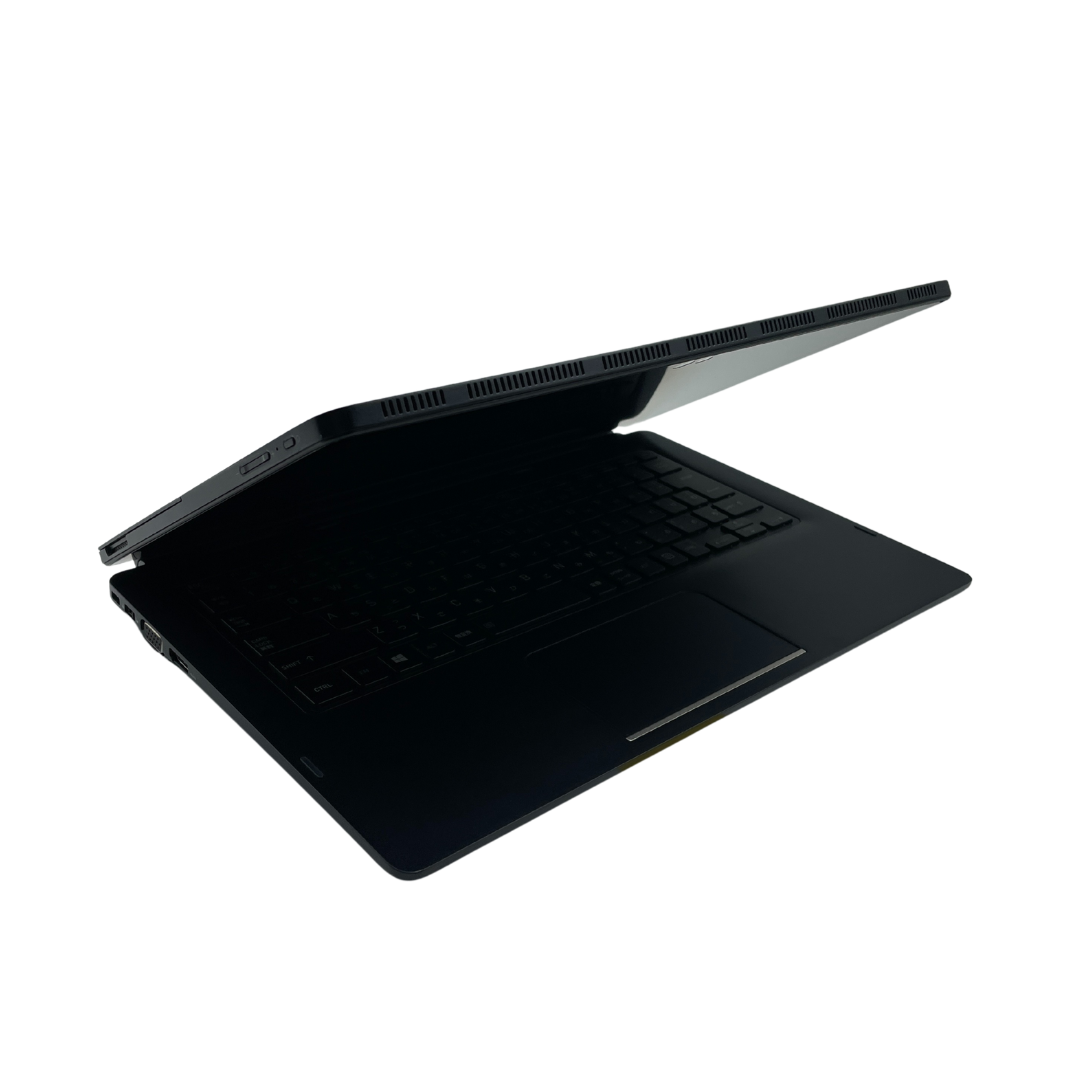 Dynabook（東芝）D83