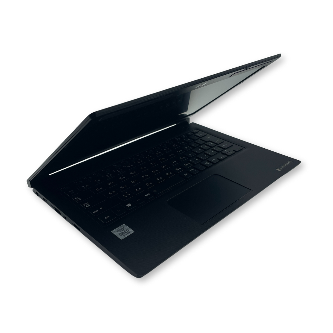 Dynabook（東芝）S73/FR